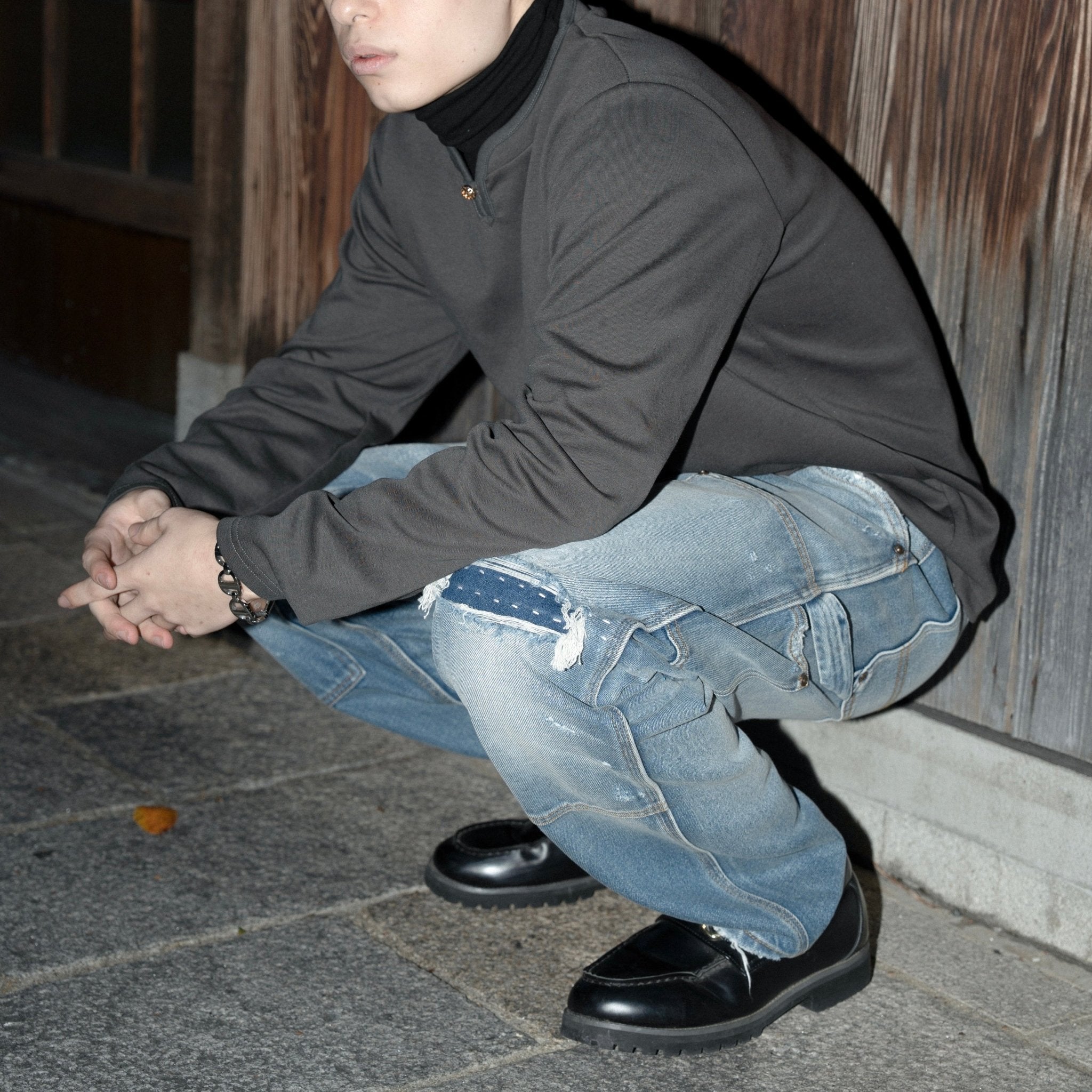 F06 Double Knee Damaged Washed Jeans