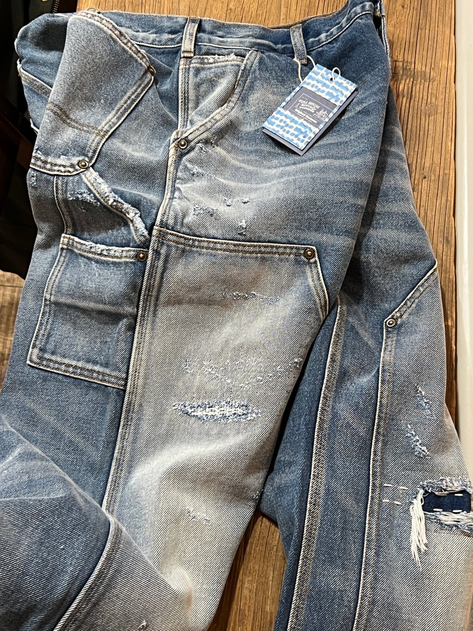 F06 Double Knee Damaged Washed Jeans