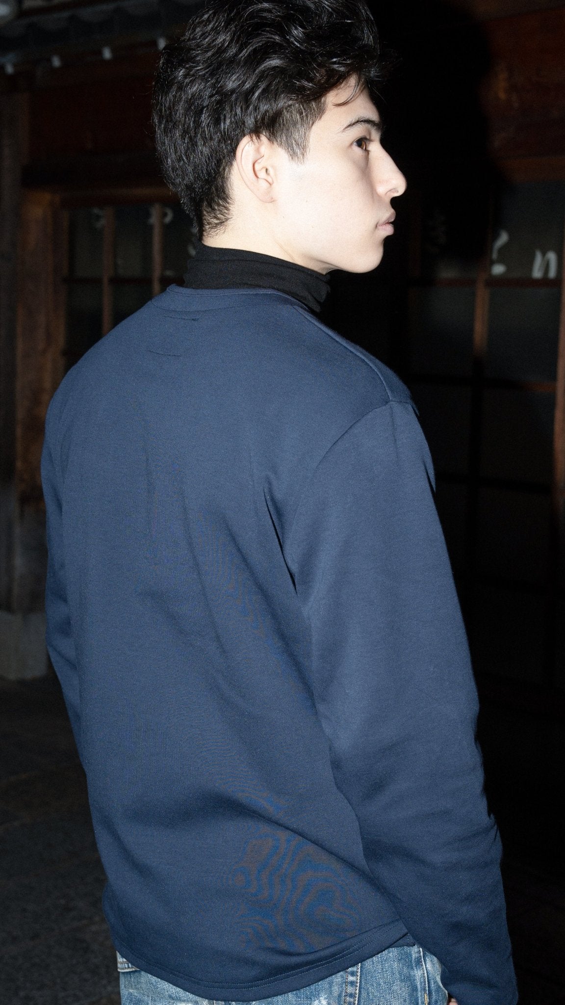 Golden Button High Collar Long Sleeve T-Shirt 金鈕企領長袖T-Shirt