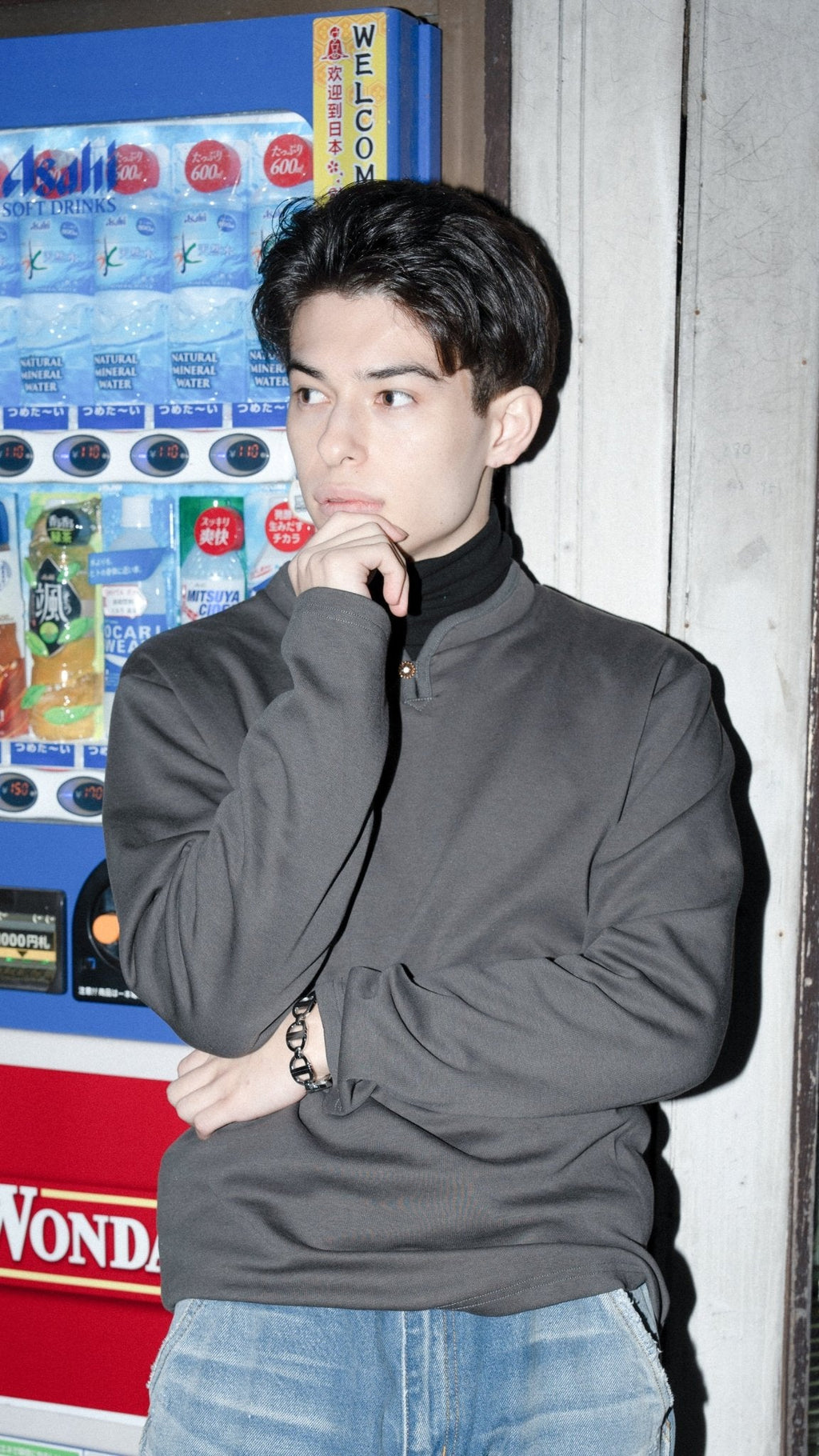 Golden Button High Collar Long Sleeve T-Shirt 金鈕企領長袖T-Shirt