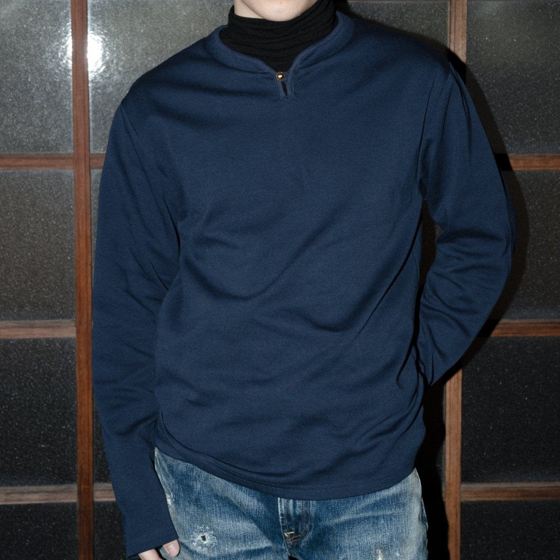 Golden Button High Collar Long Sleeve T-Shirt 金鈕企領長袖T-Shirt